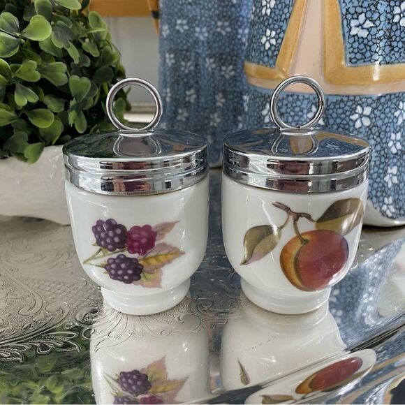 Royal Worcester Other - Pair of vintage royal Worcester evesham egg coddlers 3.75”